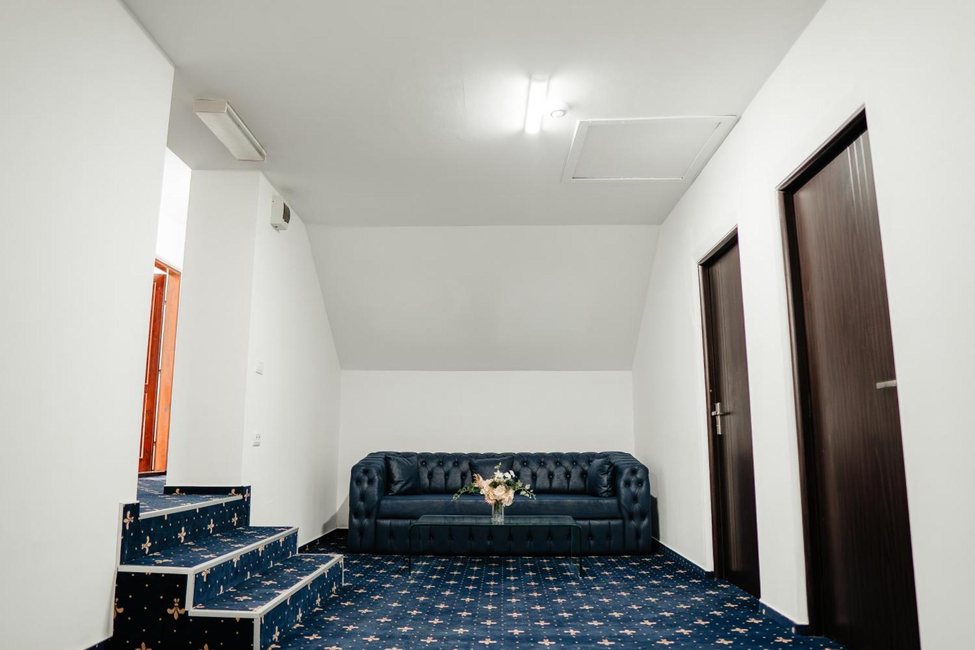 Pastravaria Ursu Vînători-Neamţ Exteriör bild